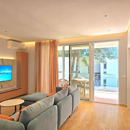 Apartmán White Shell Plazhi San Pietro